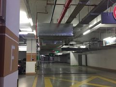 -新世界新丸中心-地下停车场