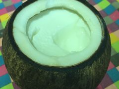 -志龙皇冠吃货椰子铺