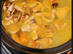 -一朵菌·野生菌探索家火锅(南亚店)