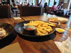 -Carbon莫卡哆·意大利复古集市餐厅(杭州大厦店)
