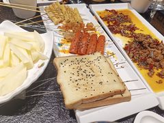 面包片-卞二小串·鹤岗烧烤·坑烤(永定路店)