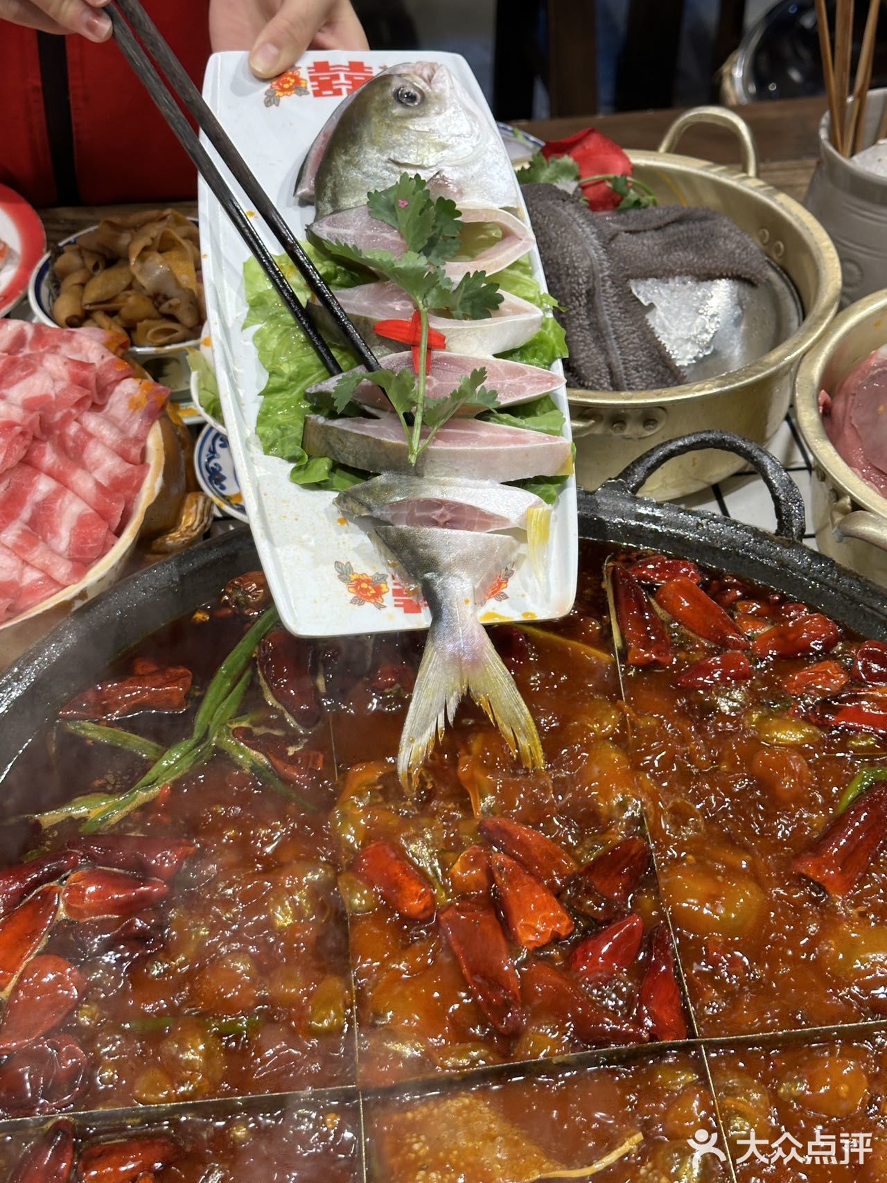 教你打开吃麻辣火锅的正确方式来咯
