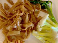 -维也纳酒店(广州番禺市桥地铁站店)