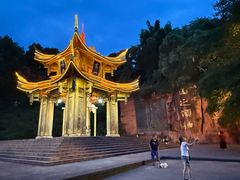 -峨眉山报国寺