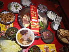 -谭鸭血老火锅(万象九宜城店)