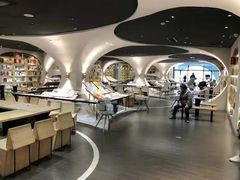-钟书阁(珍园店)
