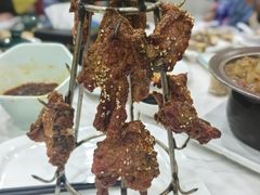 -三江源美食城