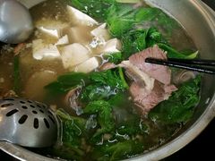 -老石黑山羊毛驴肉火锅(金凯广场店)
