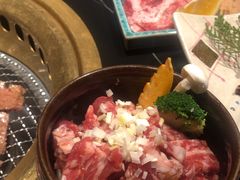 -山川小町·极番烧肉(新地假日广场店)