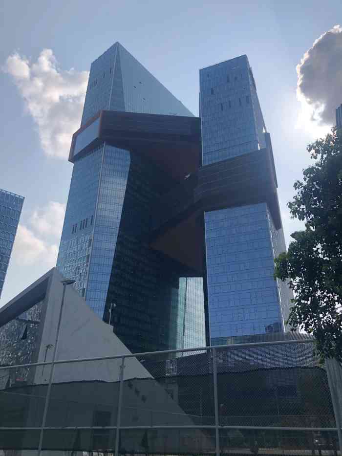 腾讯滨海大厦-"73偶然的机会进来马老板的总部参观,大爱这.