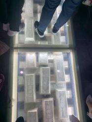 -凤凰县苗族银饰锻制技艺传习所