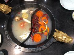 鸳鸯锅-重庆德庄火锅(体育中心店)
