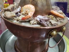 -鑫渔港海鲜本地菜·山海关浑锅(东戴河店)