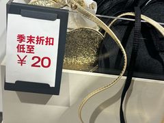 -英雄广场