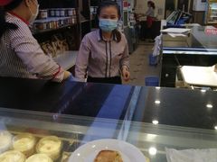 -红宝石·鲜奶小方·海派西点房(南丹店)