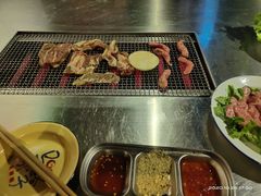 -马路牙子地桌烤肉(工体店)