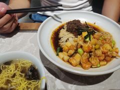 菌菇小龙虾拌面-松鹤面馆·古法焖肉面(观前店)