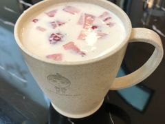 草莓牛奶-1981牛排西餐厅(海信店)