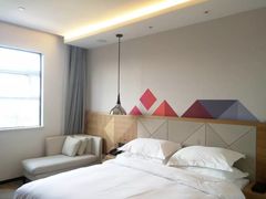 -柏曼酒店(广州天河体育中心林和西地铁站店)