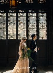 -雪中彩影婚纱摄影·微光艺术中心