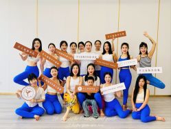 -亚太瑜伽普拉提学院