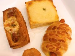 热狗卷面包-味多美蛋糕(看丹桥店)