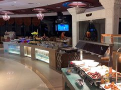 -荣誉国际酒店-云顶旋转餐厅