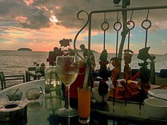 -Sunset Bar(丹绒亚路香格里拉店)