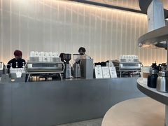 -M Stand(上海人民广场来福士店)