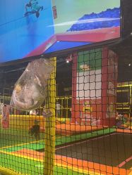 -蹦蹦跳跳(新奥购物中心店)