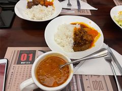 红烩牛肉饭送罗宋汤-东海咖啡馆