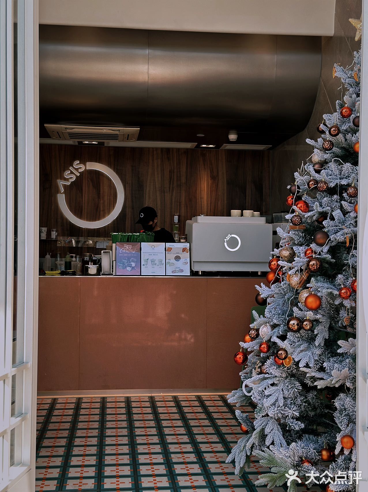 宝藏绿洲现代格调咖啡开到琶洲了