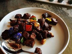 黑椒蒜片牛肉粒-海尔洲际酒店天下一品中餐厅