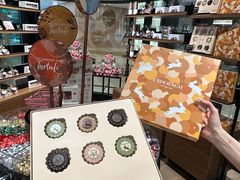 -Laderach 莱德拉(上海环贸iapm店)