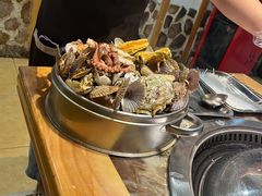 -锅老头海鲜铁锅炖