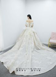 点击看大图 -曼青婚纱礼服馆