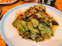 油焖青椒-椿不老