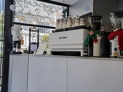 -YOLO COFFEE(深房广场店)