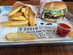 -FATBURGER 特富客汉堡(外交公寓店)