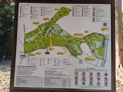 -植物园哈利亚餐厅