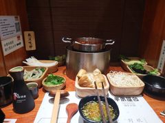 -独食火锅·半米屋台(直营总店)