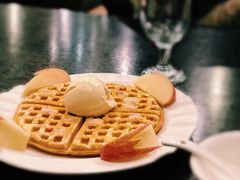 -河畔春天时尚餐厅