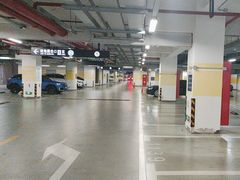 -经纬汇-停车场