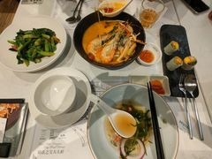 酸辣冬阴功海鲜汤檬粉-美奈小馆·越南料理(中航城君尚购物中心店)