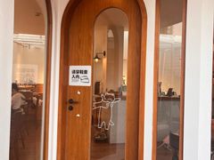 -有猫主题·治愈系猫咖(曾厝垵店)