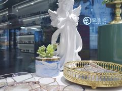 -GOOMI久米眼镜·蔡司·依视路·明月官方授权店(龙德紫金店)