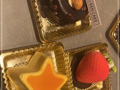 -黑金·寻焰自助百汇·烤肉·火锅(中街店)