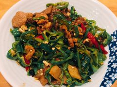 湖南小炒肉-小六汤包(万和城店)