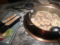 手打虾滑-大头椰·海南椰子鸡火锅(思明万象城店)