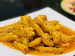 糖醋里脊-闫府私房菜·百年鲁菜(恒隆店)